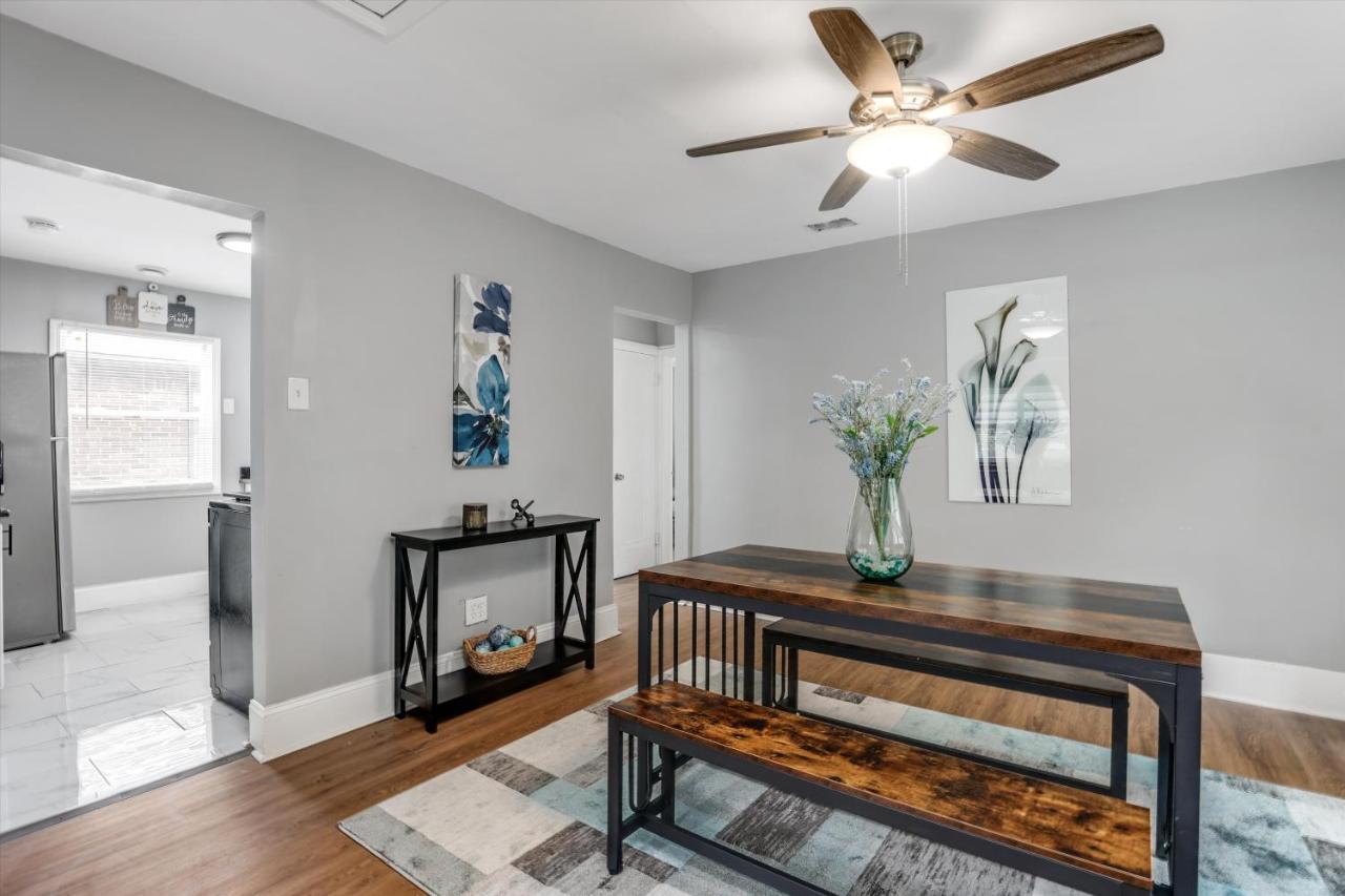 Modern & Cozy East Side Gem ~ Queen Beds ~ Parking 디트로이트 외부 사진